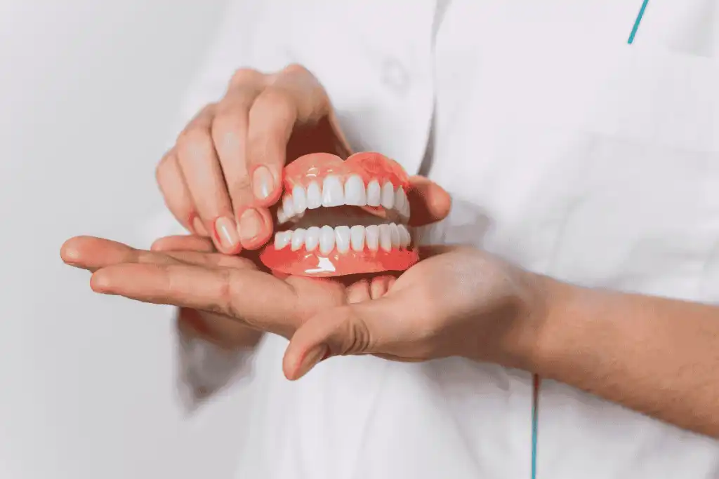 قیمت دندان مصنوعی یاقوت Yaghoot